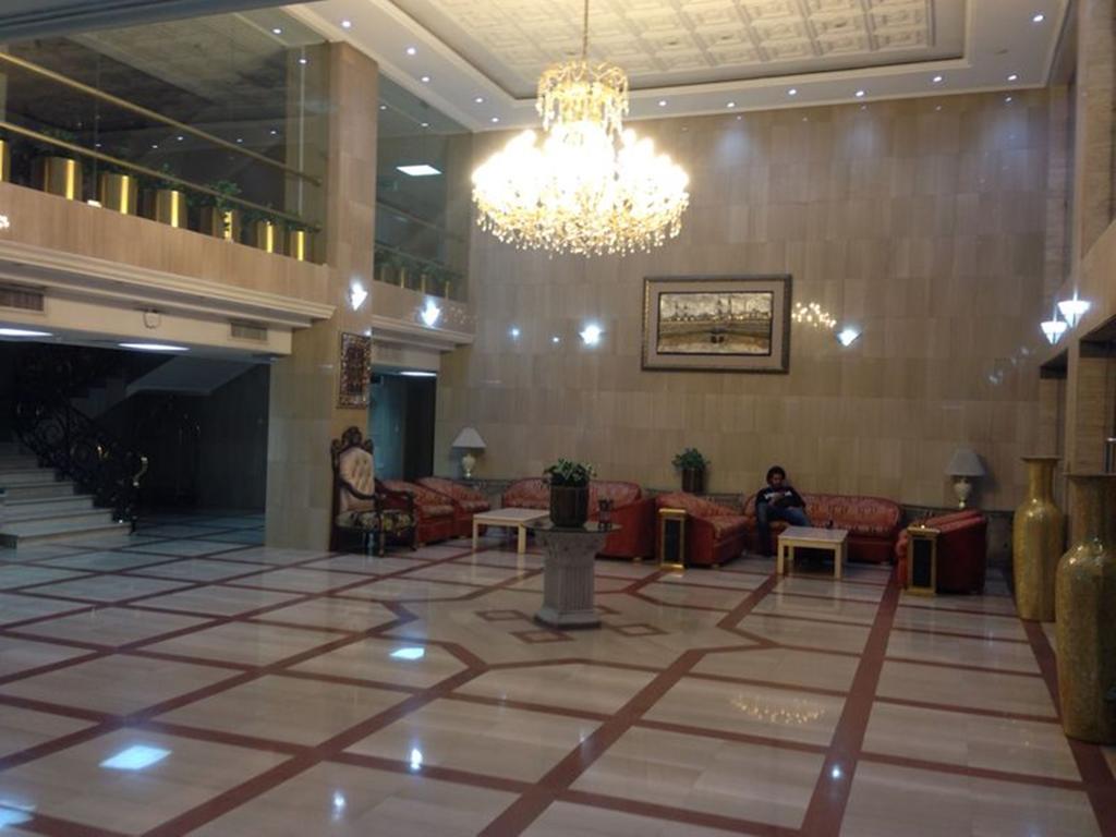 Smaa Al Amoudi For Suites & Villas - Families Only 4*